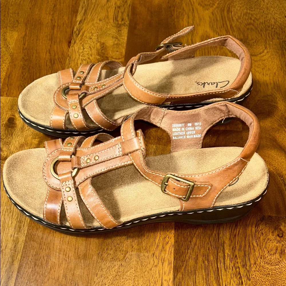 Clarks Women's Tan Leather Sandals